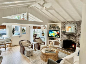 Balboa Island Beach Cottage with Golf Cart
